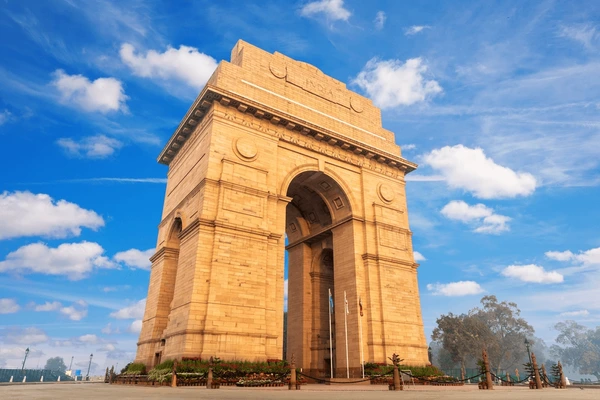 Amritsar to Delhi Taxi