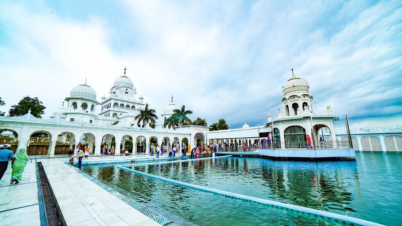 Amritsar to Ludhiana Taxi